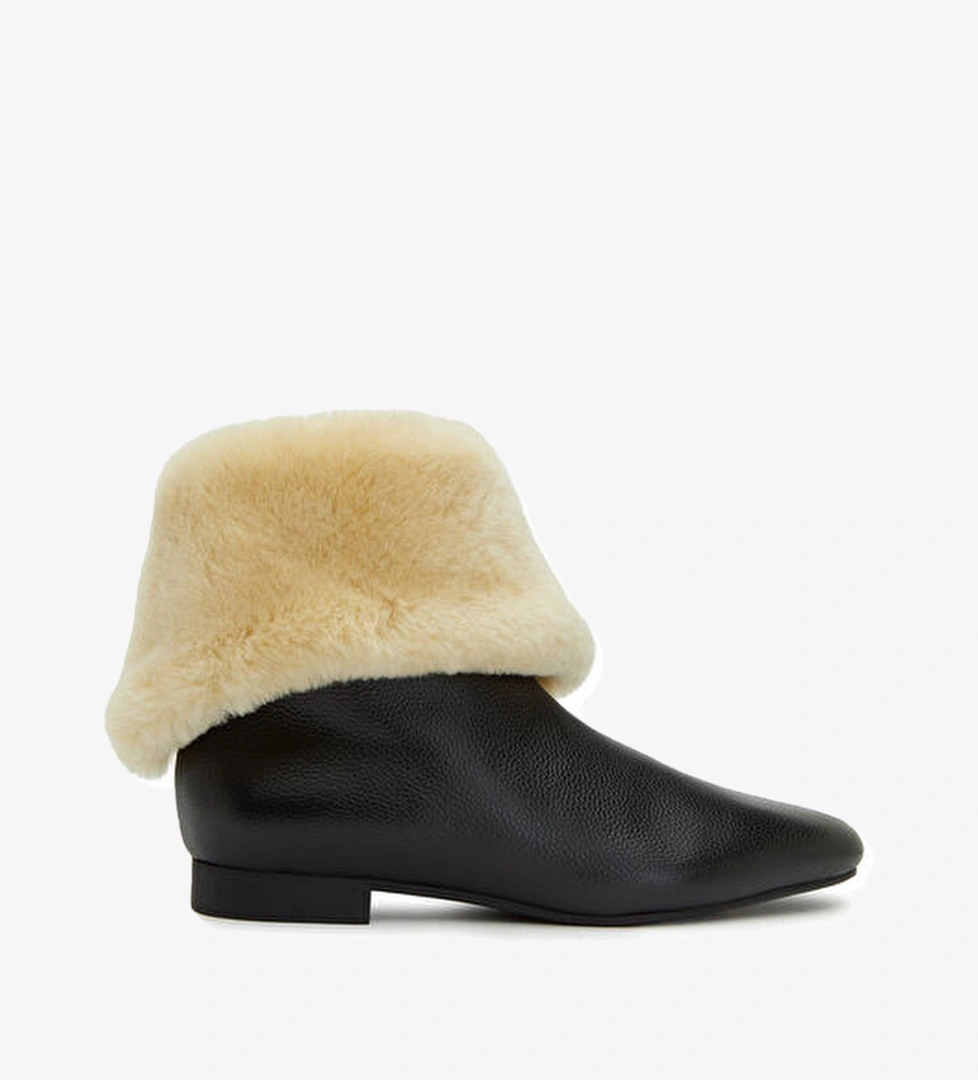 Toteme Bej Siyah Kadın Deri Bot model görseli