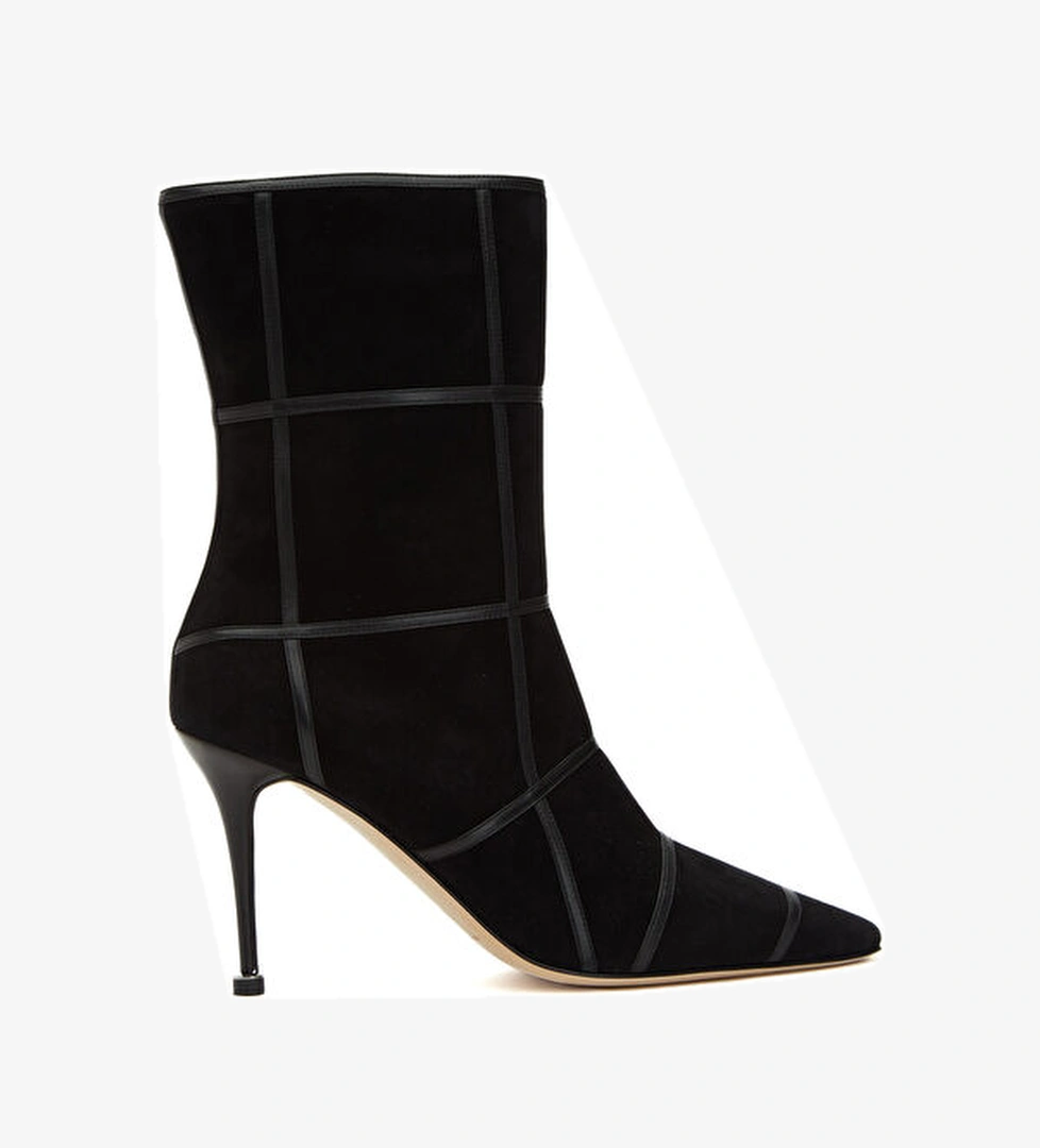 Manolo Blahnik BOT model görseli