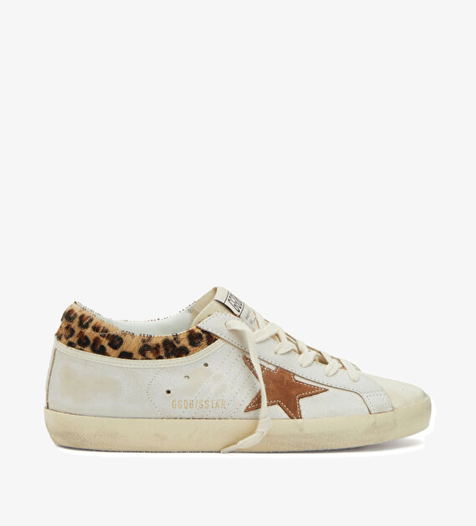 Golden Goose SuperStar Beyaz Kadın Süet Sneaker model görseli