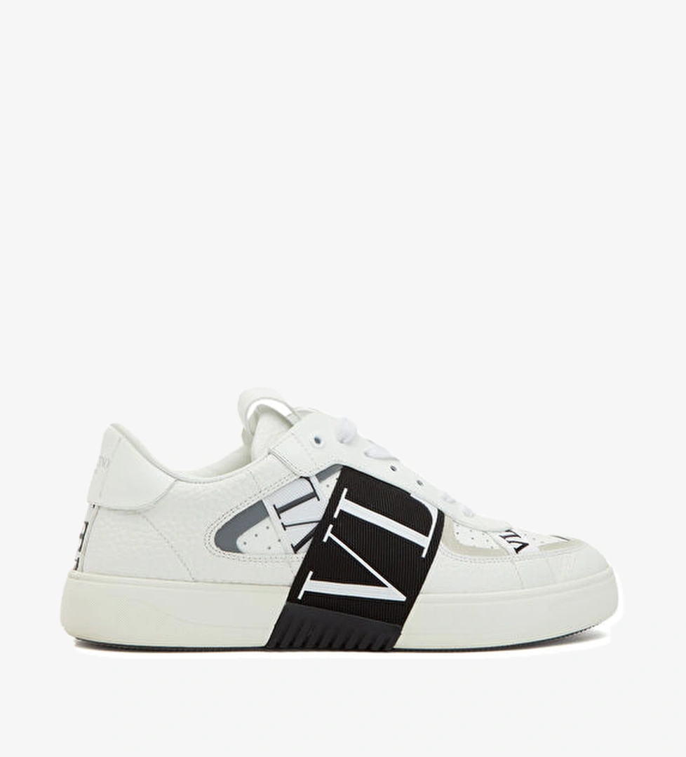 Beymen Reborn Valentino Garavani Erkek Sneakers model görseli