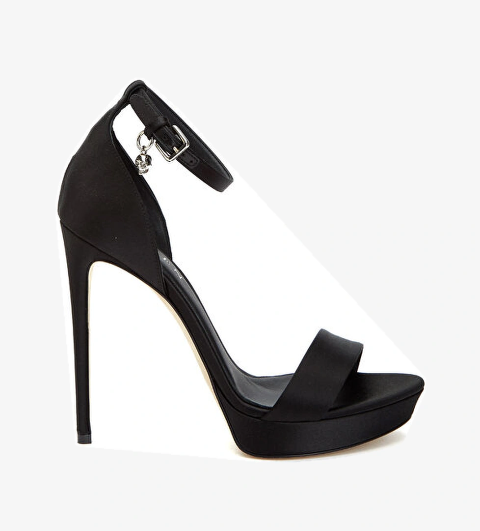 Mcqueen Siyah Kadın Sandalet model görseli