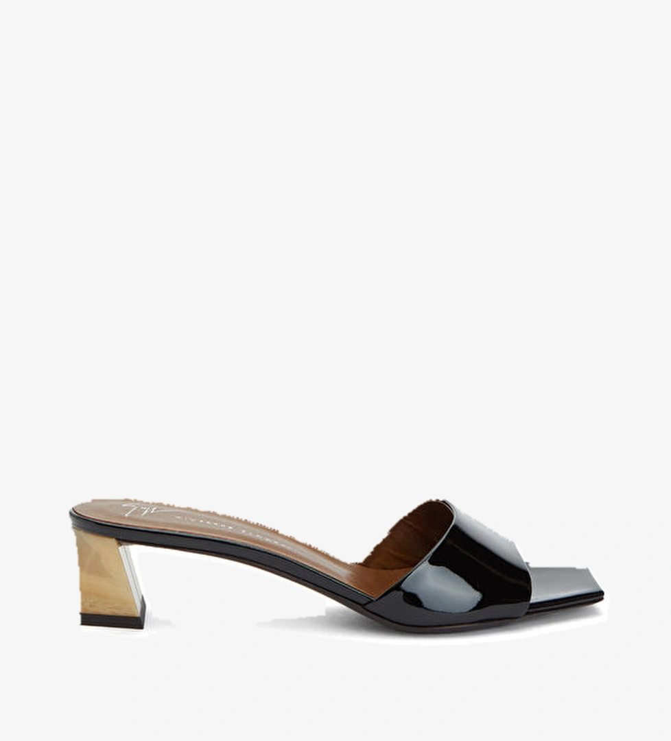 Siyah Kadın Deri Terlik - Görsel 1