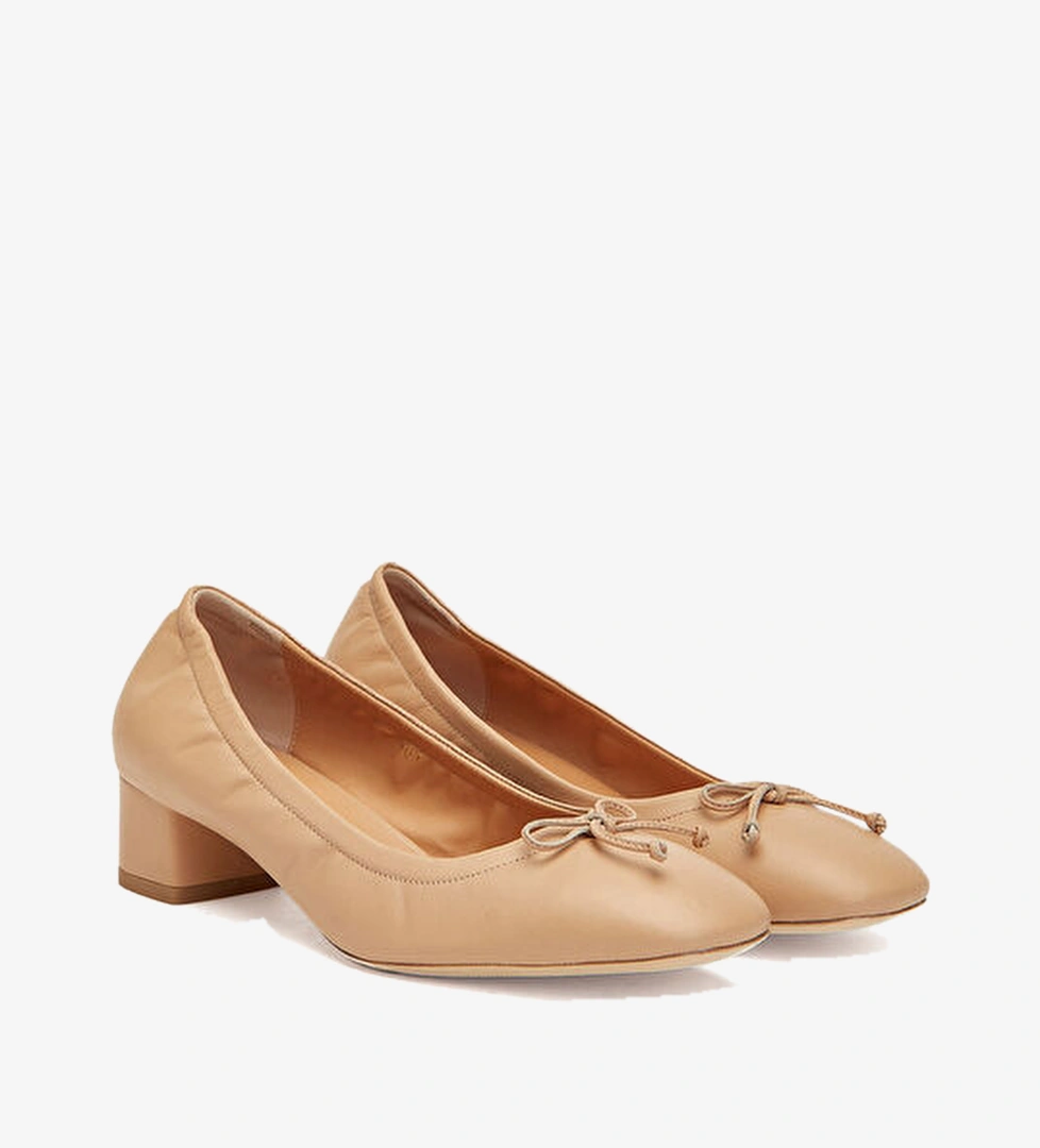 George Hogg Nude George Hogg Stiletto