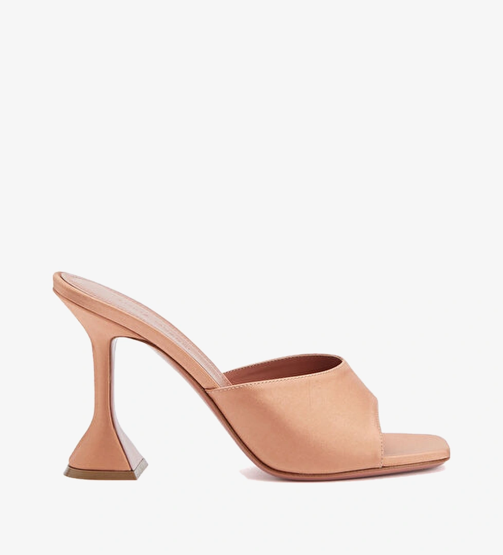 Beymen Reborn Nude Beymen Reborn Amina
