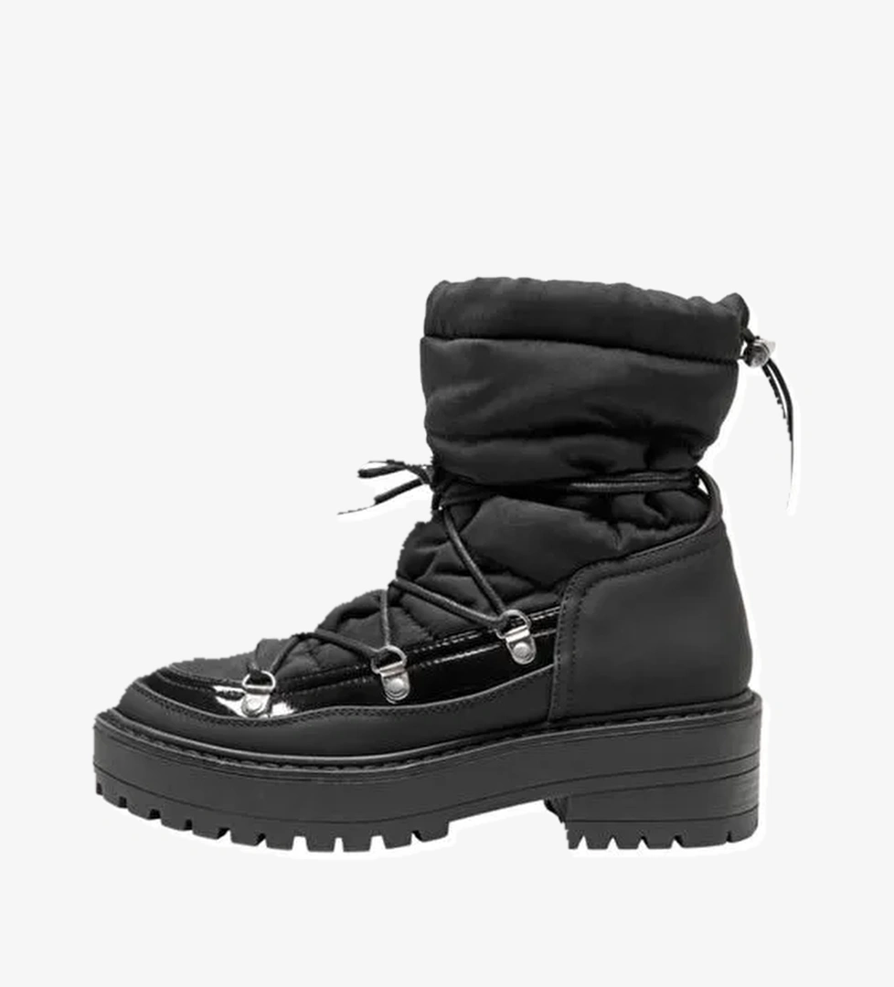 Only Only Siyah Kadın Bot 15271691 model görseli