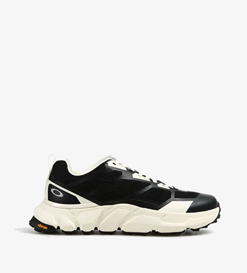 Oakley Oakley FOF100588_LIGHT BREATH Siyah Outdoor Ayakkabısı model görseli