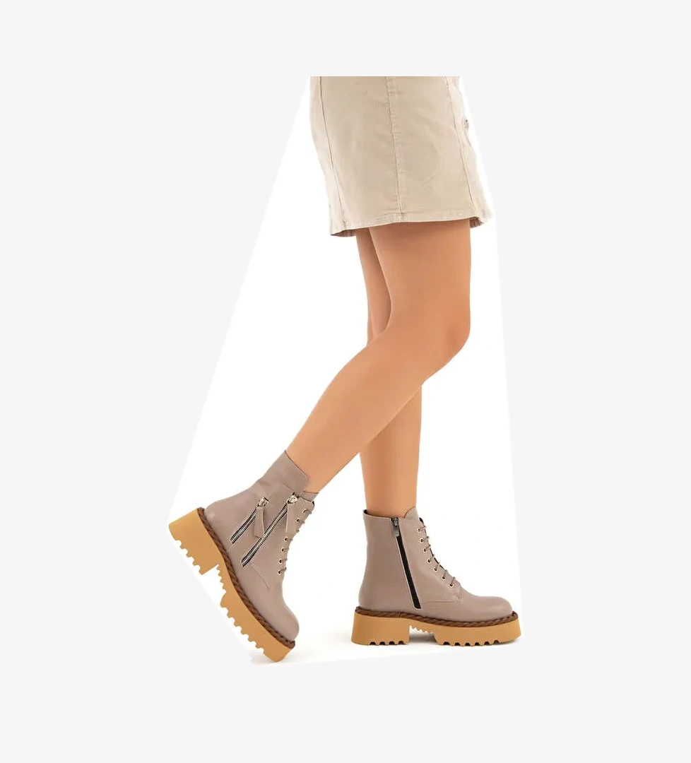 Tamer Tanca Kadın Hakiki Deri Vizon POSTAL Bot - Görsel 1