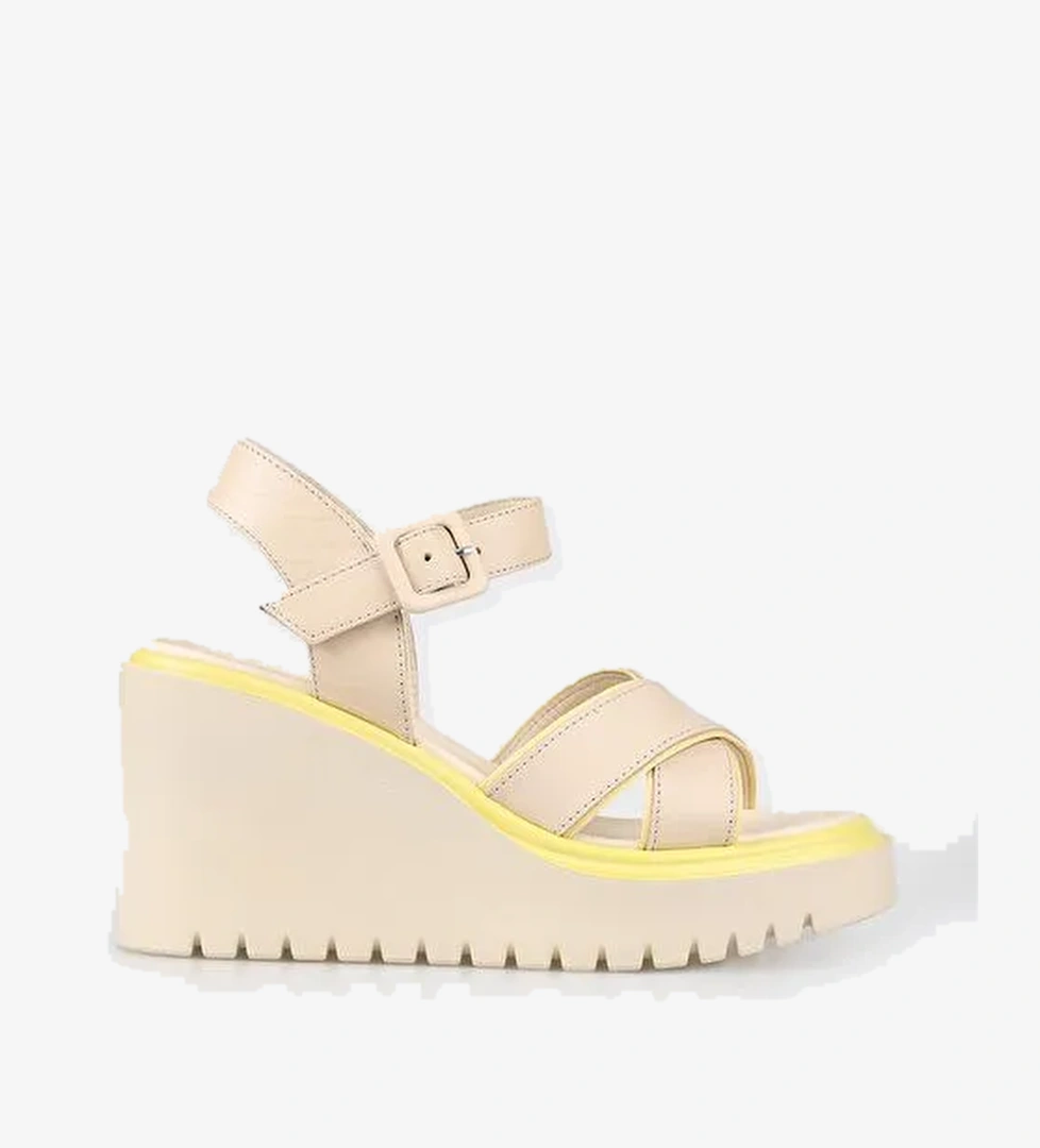 Ekru Deri Kadın Dolgu Topuk Sandalet - Görsel 1