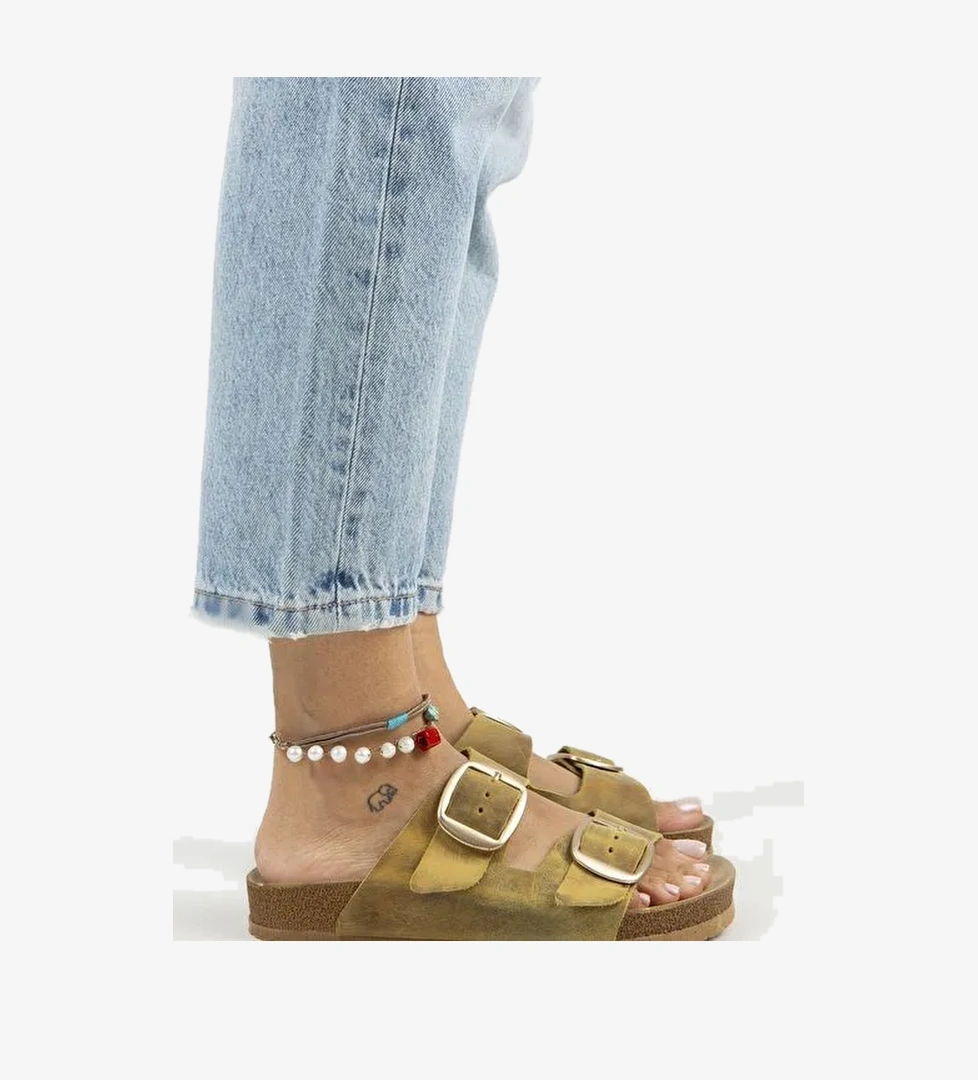 Manijero İrene Eskitme Kadın Deri Hakiki Deri Çift Tokalı Hardal Gold Terlik - Görsel 1