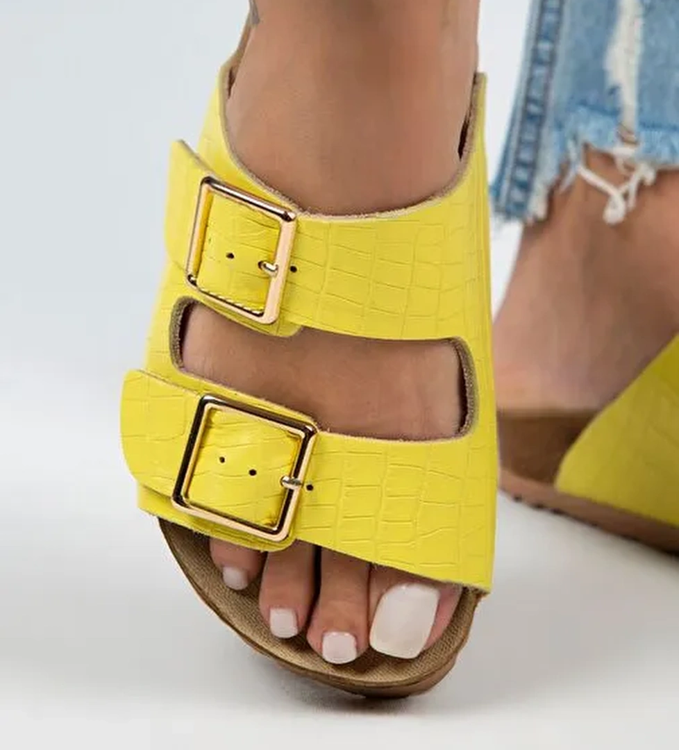 Manijero Sarı Kadın Deri Terlik MNJ.091.07 - Görsel 1