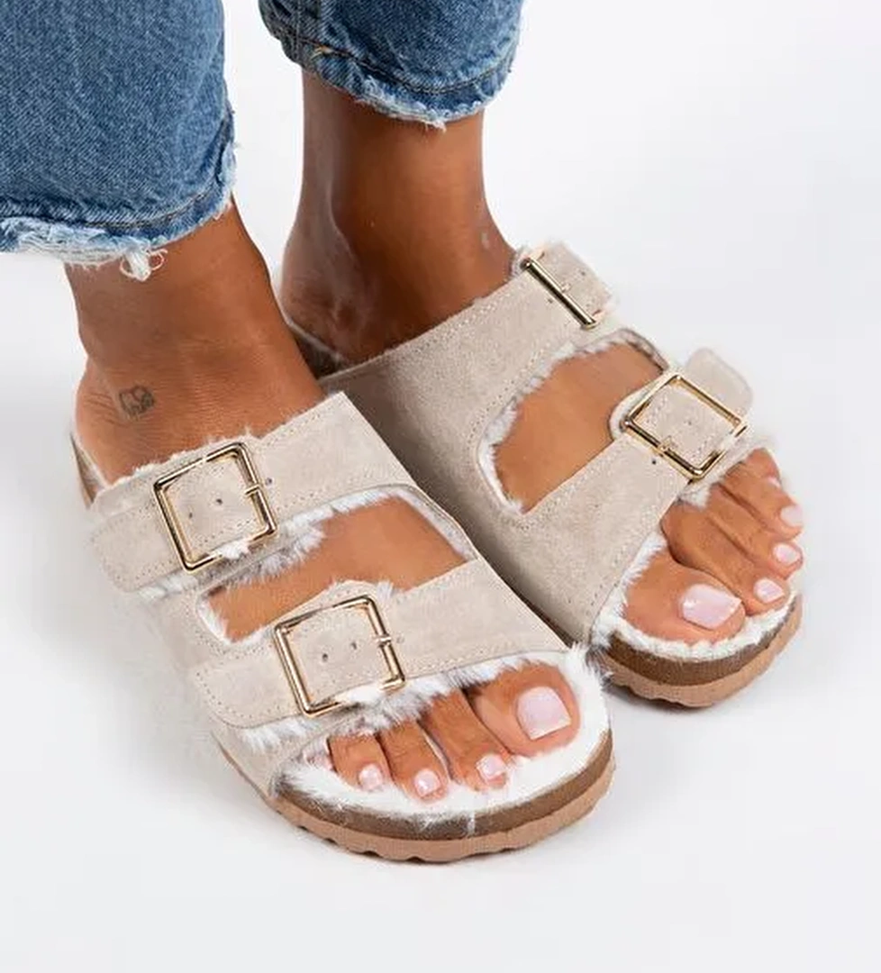 Manijero Anjelic Kürklü Kadın Hakiki Deri Çift Tokalı Kürklü Bej Süet Terlik - Görsel 1