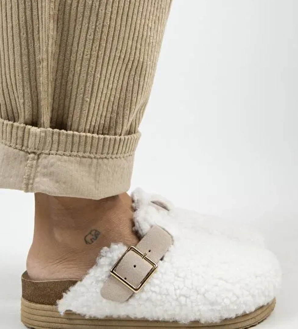 Manijero Beyaz-Kum Kadın Deri - Kürklü Terlik MNJ.105.11 - Görsel 1