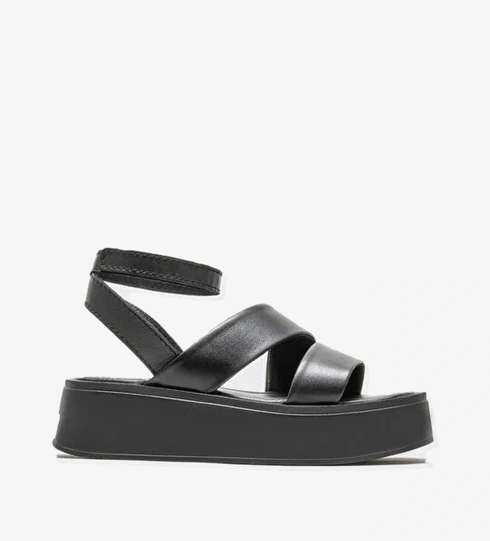 Siyah Deri Kadın Dolgu Topuk Sandalet - Görsel 1