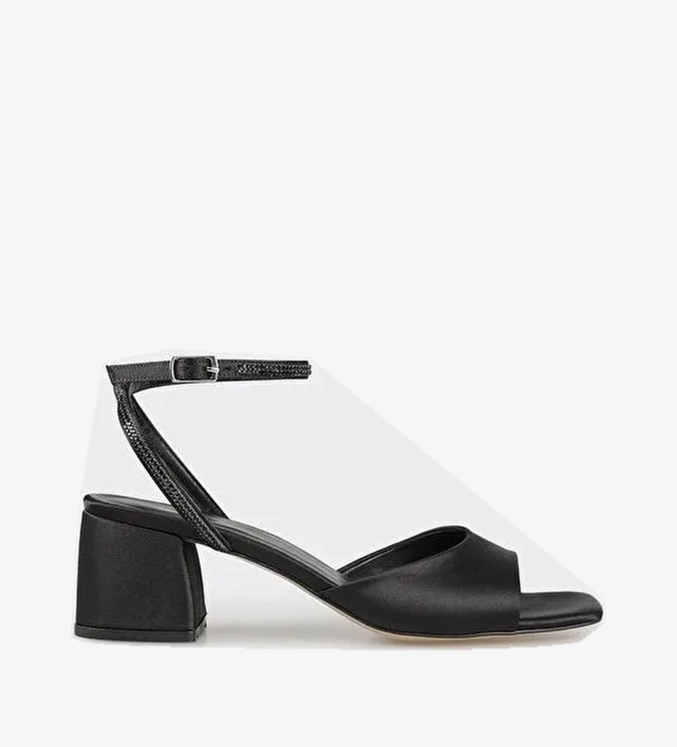 Siyah Kadın Topuklu Sandalet - Görsel 1