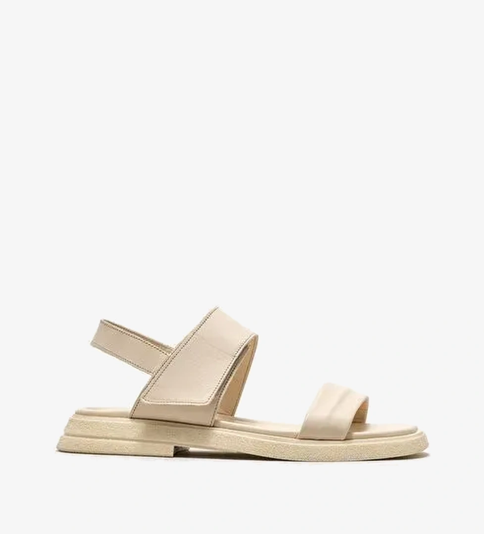 Bej Deri Kadın Düz Sandalet - Görsel 1