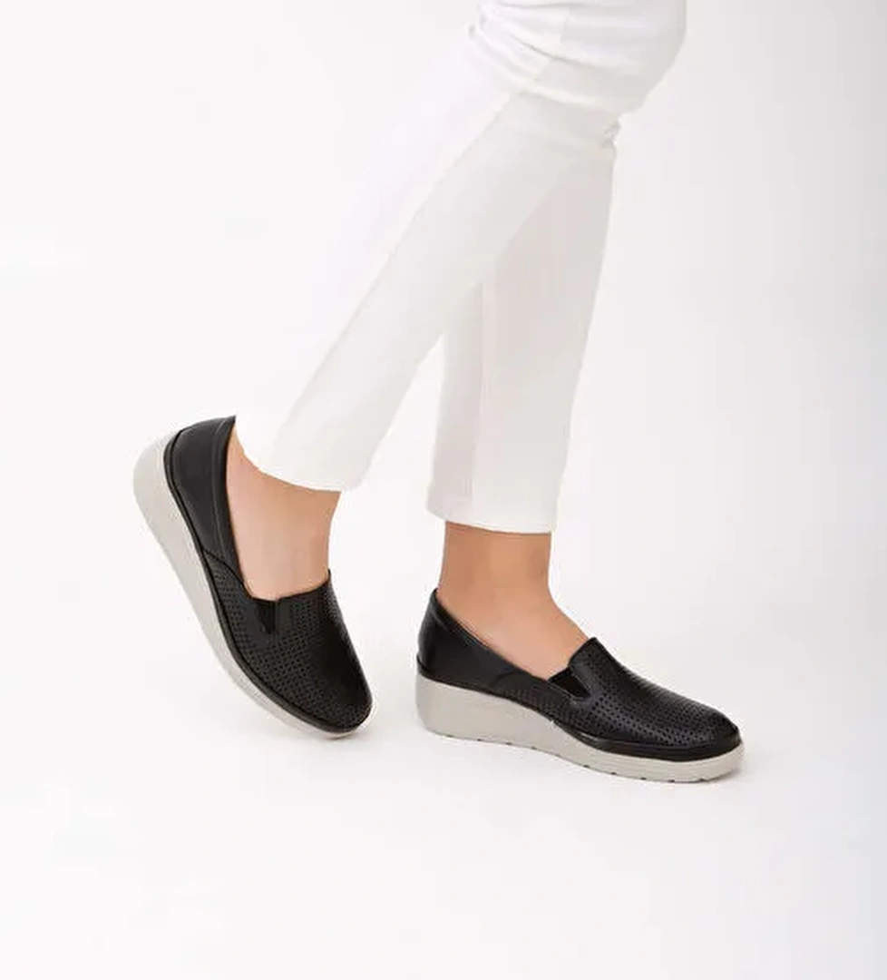 Tamer Tanca Kadın Hakiki Deri Siyah Deri Comfort Ayakkabı - Görsel 1