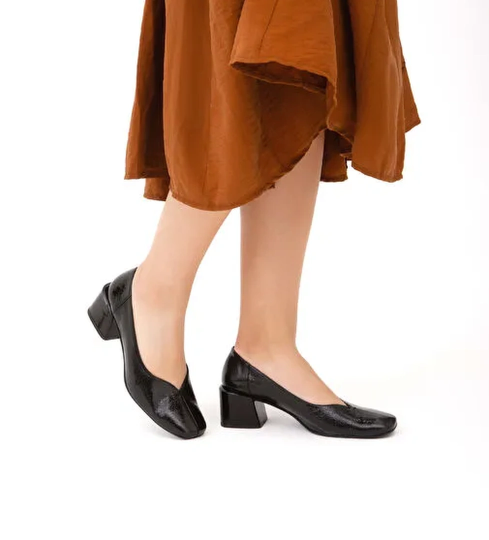 Tamer Tanca Kadın Hakiki Deri Siyah Rugan GOVA Ayakkabı - Görsel 1