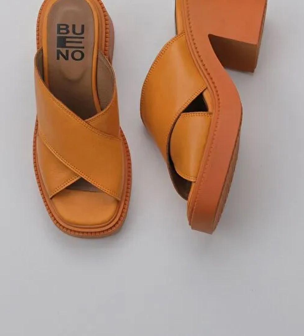 Bueno Shoes Turuncu Deri Kadın Topuklu Terlik 01wy12703 - Görsel 1