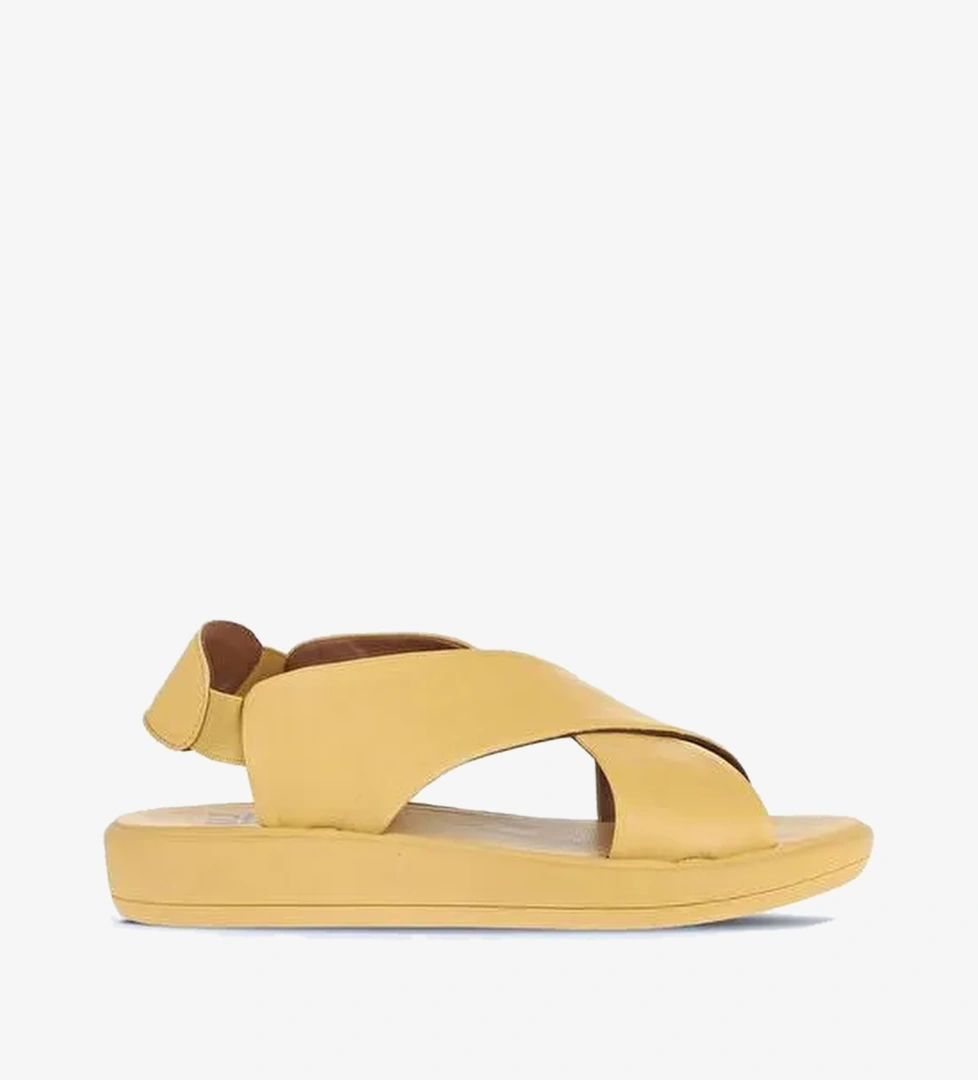 Bueno Shoes Sarı Deri Kadın Düz Sandalet 01wy2303