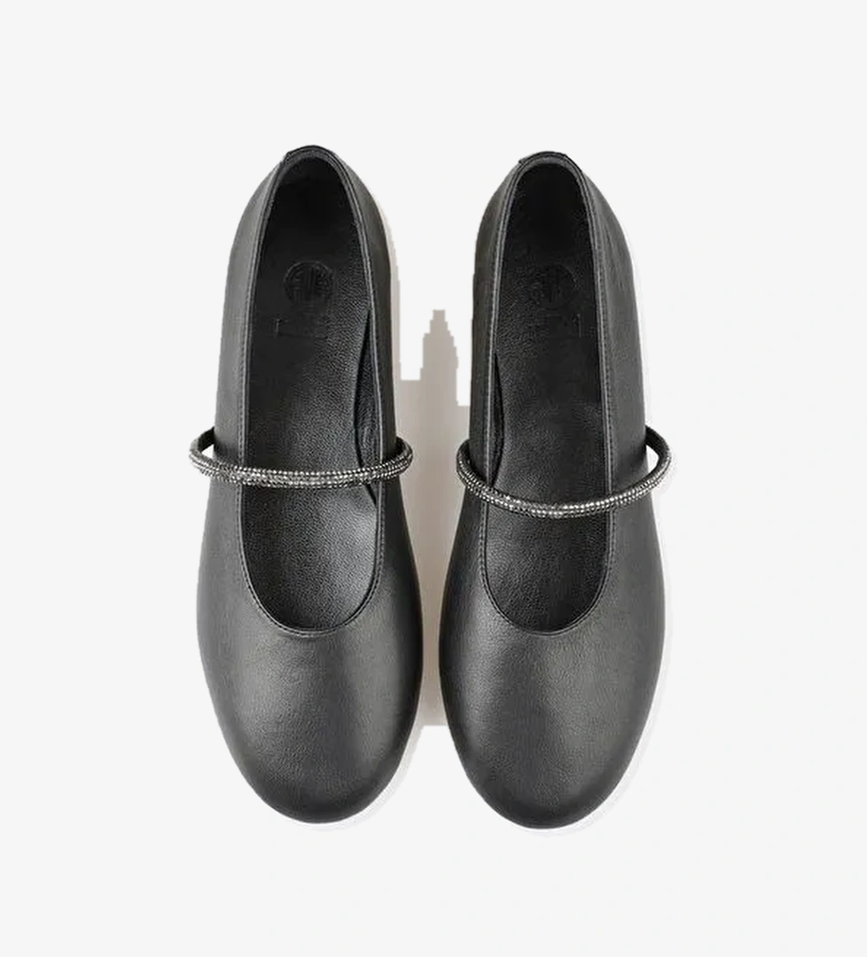 Siyah Deri Kadın Günlük Ayakkabı - Görsel 1