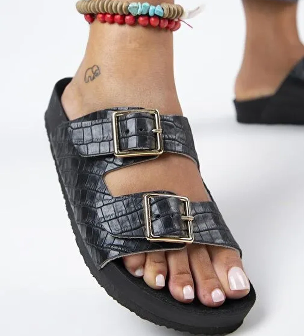 Manijero Siyah Kadın Deri Terlik MNJ.141.05 - Görsel 1