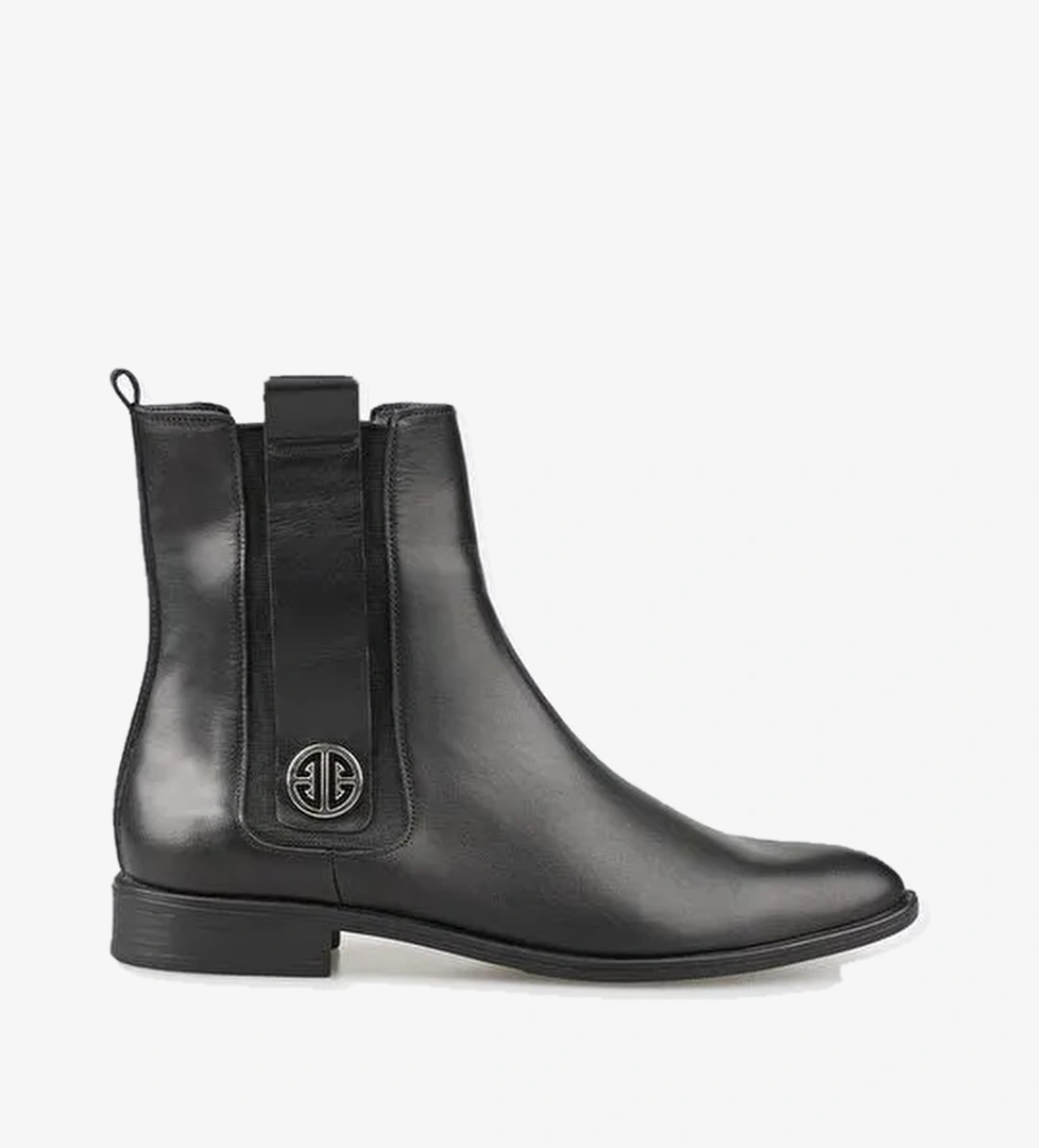 Siyah Deri Kadın Klasik Düz Bot - Görsel 1