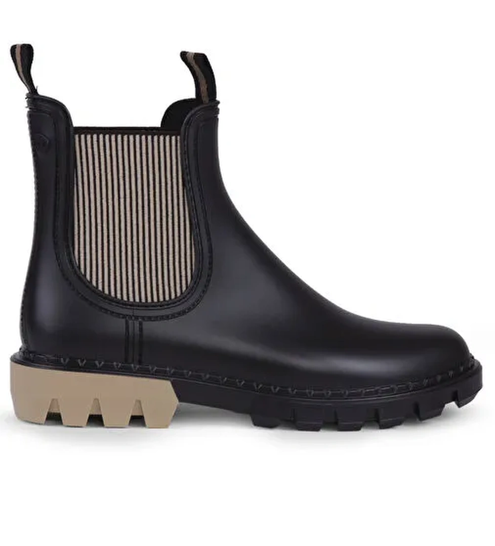 Igor Siyah Kadın Bot