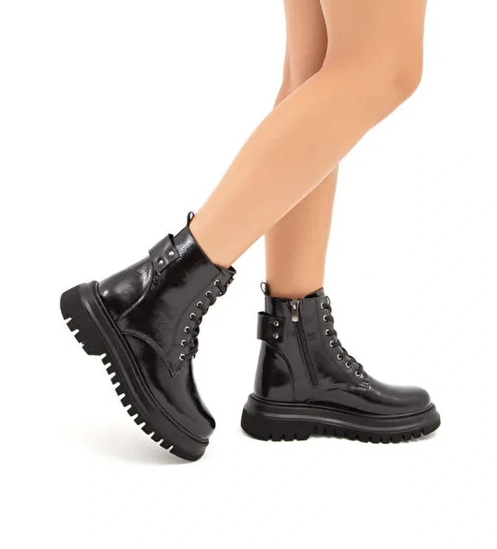 Tamer Tanca Kadın Suni Deri Siyah Rugan Casual Bot - Görsel 1