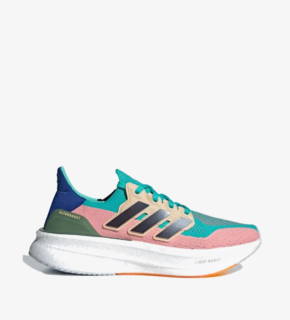 Turuncu Adidas Ultraboost
