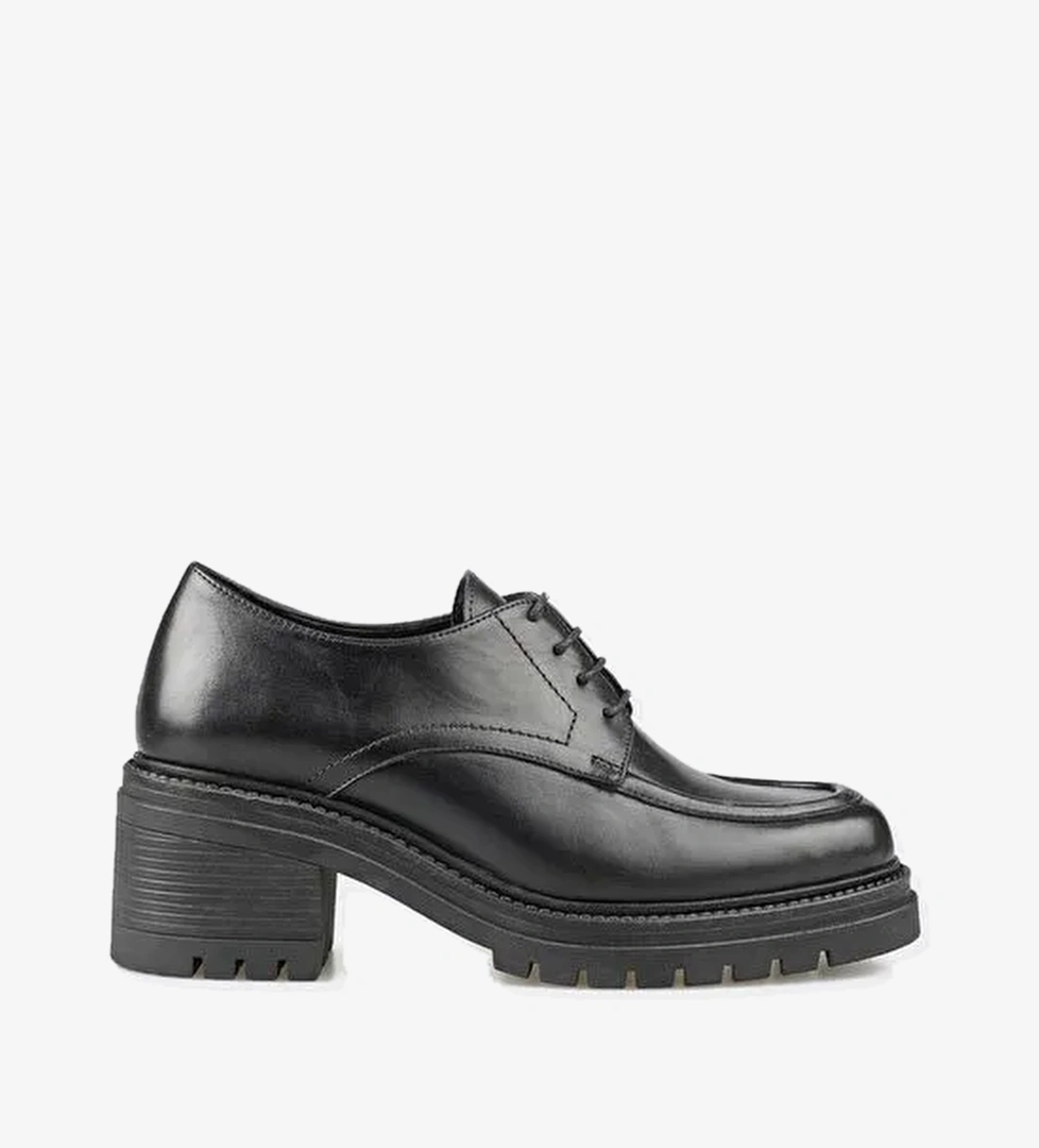 Siyah Deri Kadın Topuklu Ayakkabı - Görsel 1