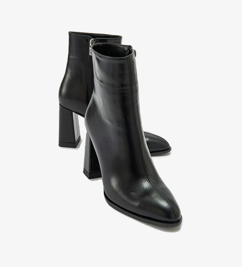JEWEL Siyah Cilt Kadın Topuklu Bot - Görsel 1