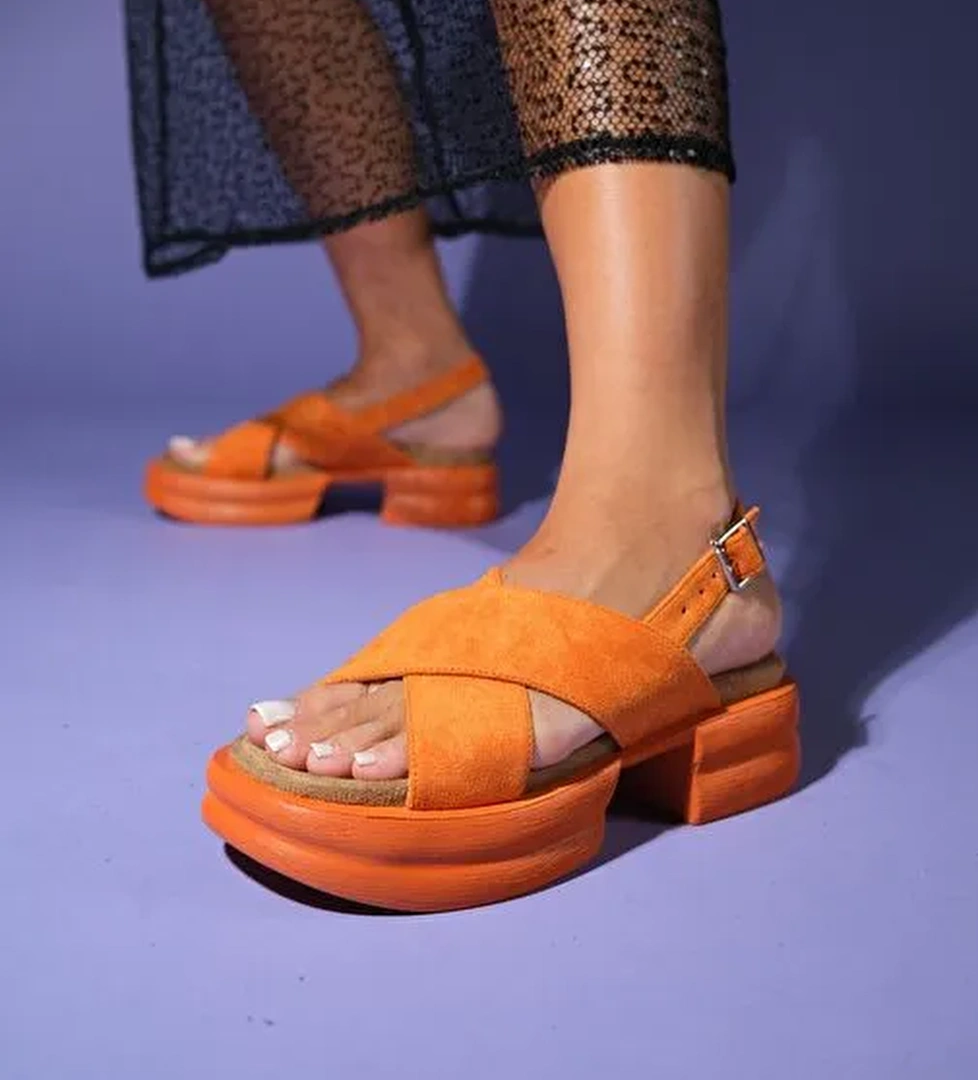 LUNGO Turuncu Süet Çapraz Bantlı Kalın Tabanlı Kadın Sandalet - Görsel 1