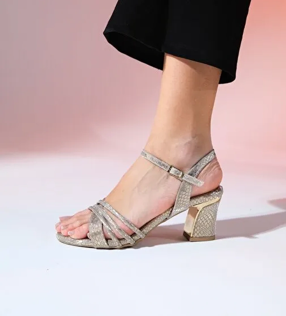 LOTA Altın Desenli Kadın Kalın Topuklu Abiye Ayakkabı - Görsel 1