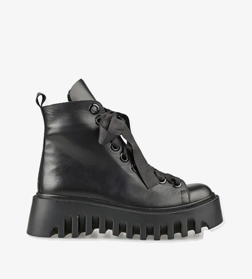 Siyah Deri Kadın Günlük Bot - Görsel 1