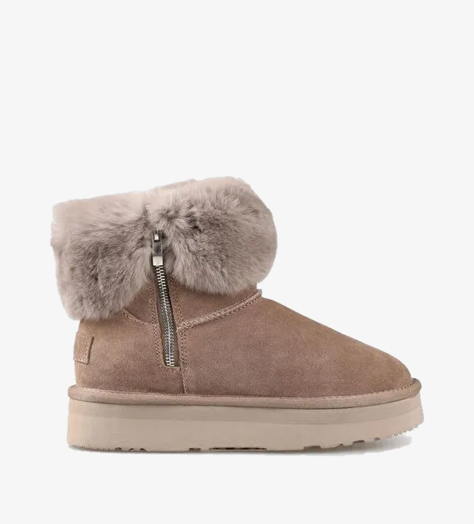 Elle Camel