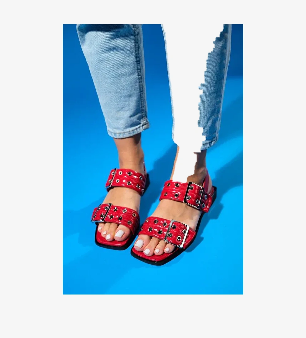 BLOB Kırmızı Rugan Gümüş Tokalı Kadın Sandalet - Görsel 1