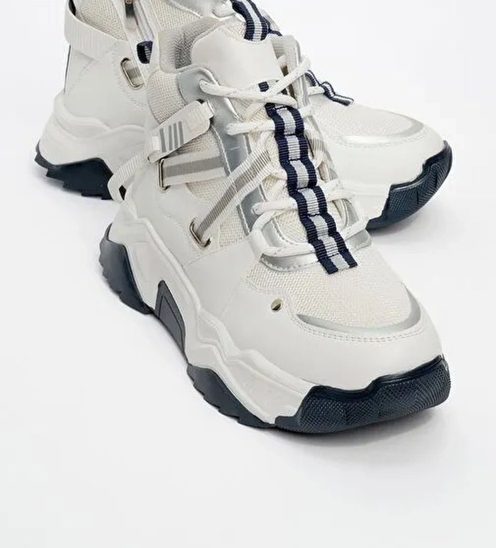 CLARA Beyaz Laci Fermuarlı ve Bağcıklı Kadın Spor Bot - Görsel 1