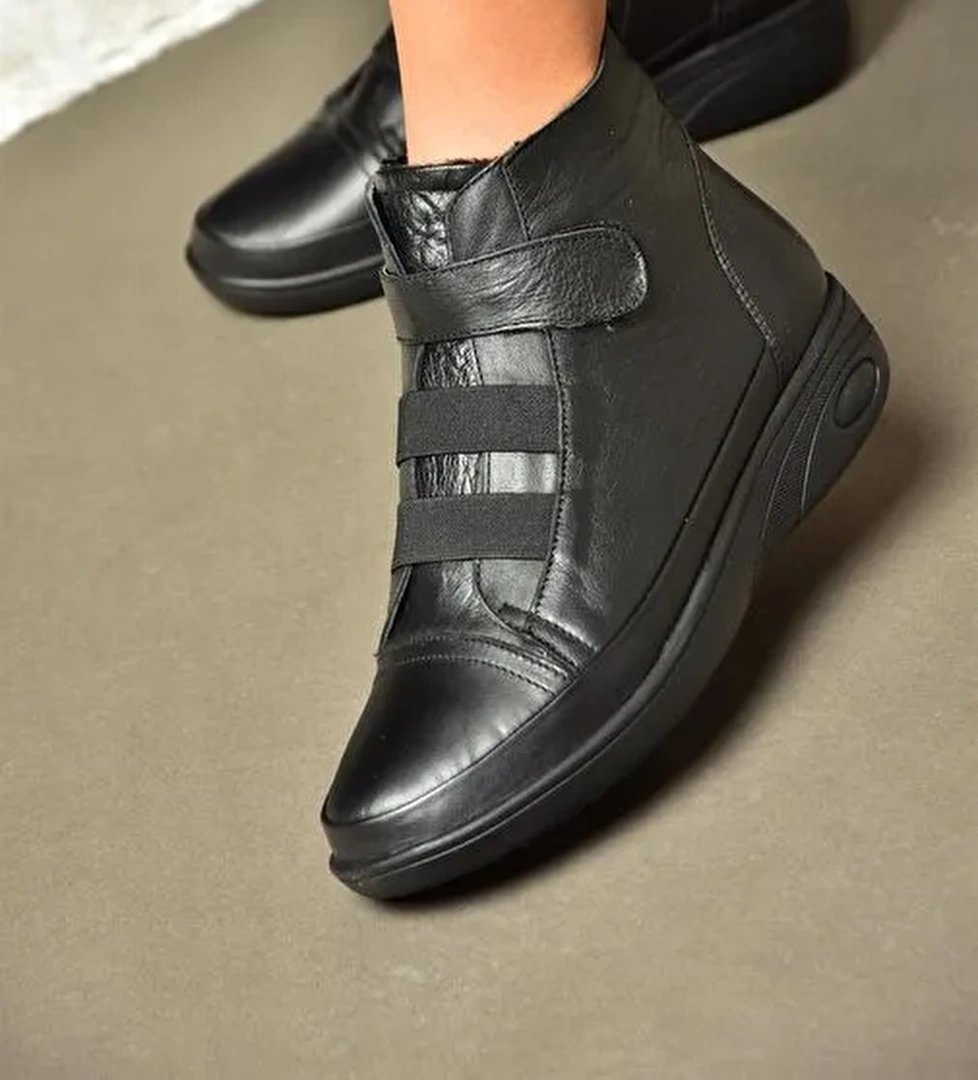 R555001103 Siyah Hakiki Deri Comfort Ortopedik Taban Kadın Bot - Görsel 1