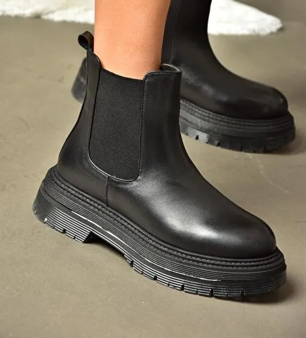 R555235103 Siyah Hakiki Deri Kadın Bot - Görsel 1