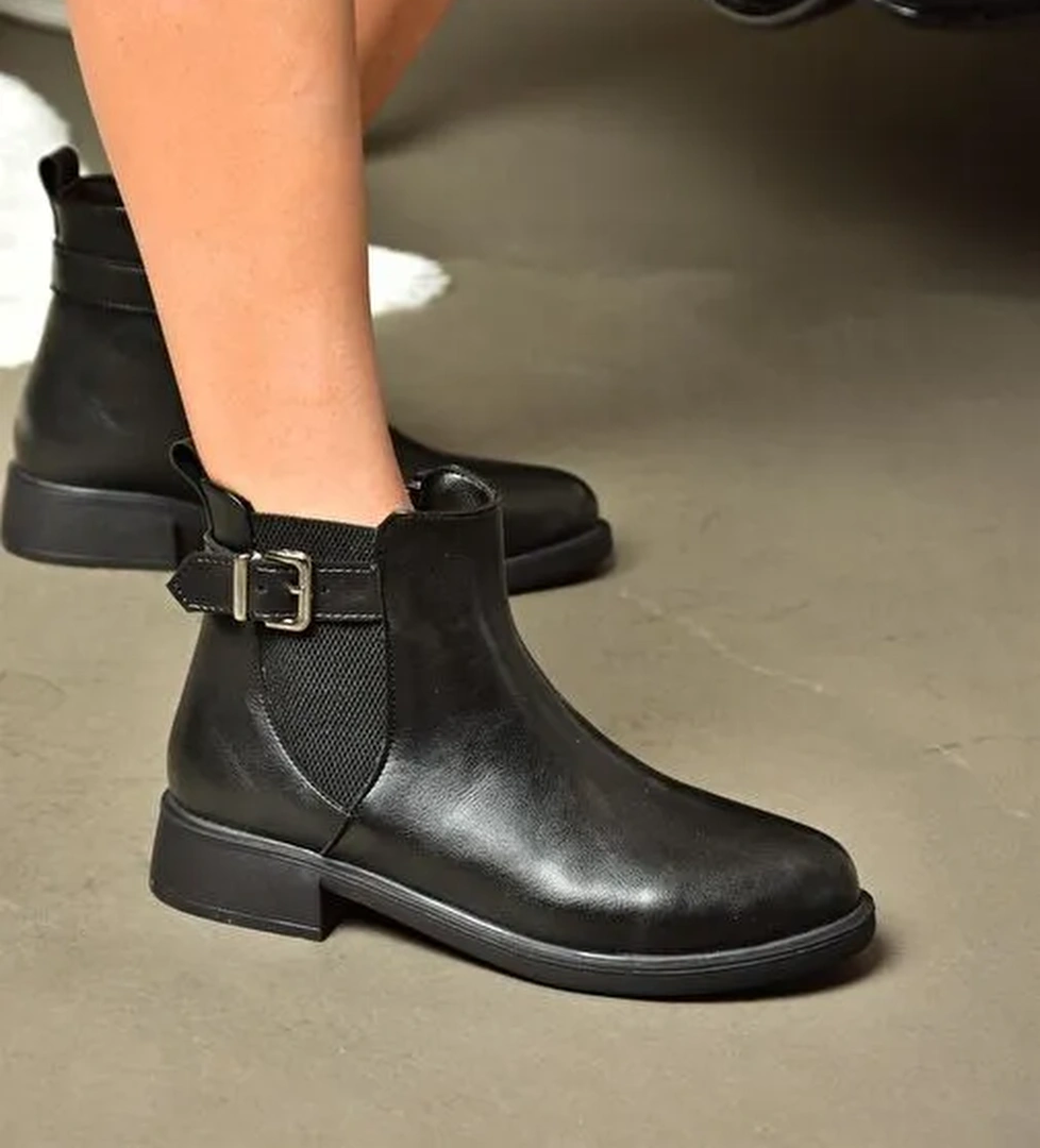 R374050209 Siyah Alçak Tabanlı Kadın Bot - Görsel 1