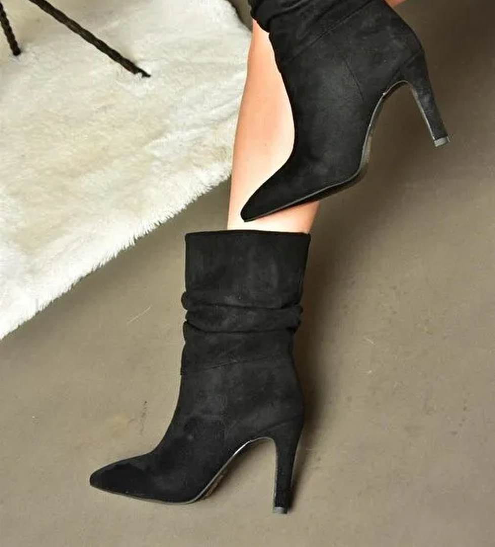 R404020302 Siyah Süet İnce Topuklu Büzgülü Kadın Bot - Görsel 1
