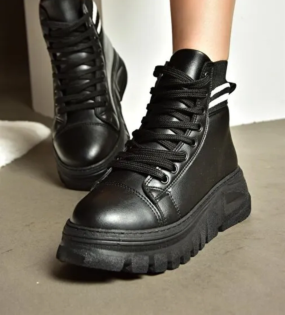 R250660009 Siyah Kalın Tabanlı Kadın Bot - Görsel 1