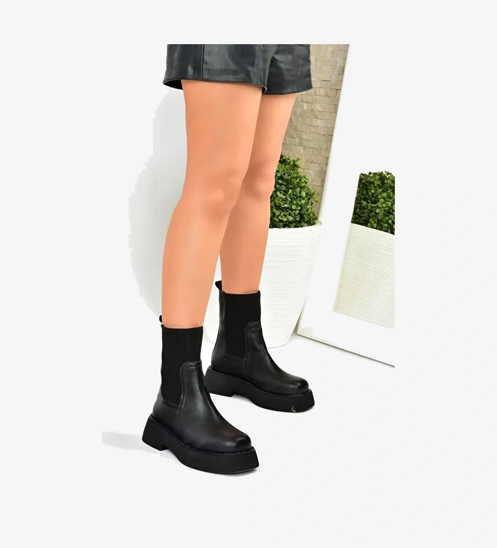 Siyah Kalın Tabanlı Günlük Kadın Bot L610130209 - Görsel 1