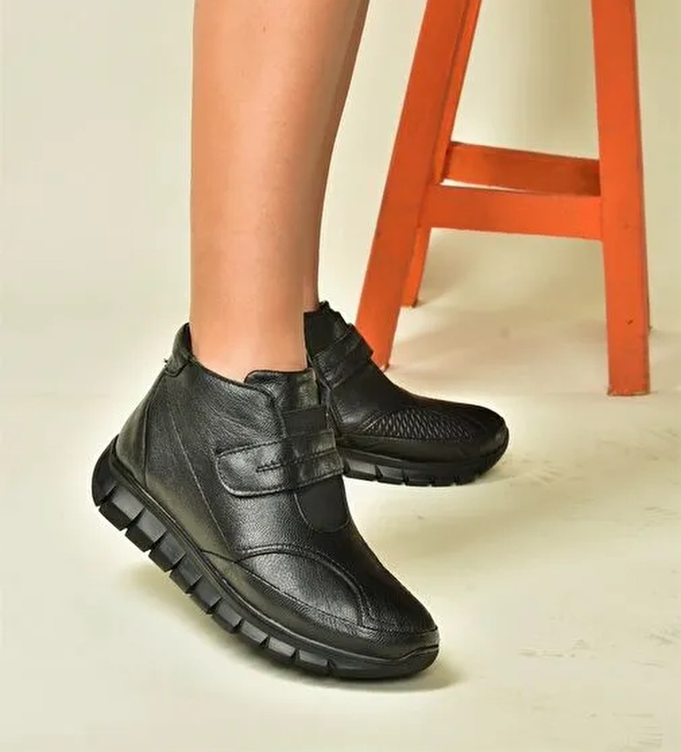 Siyah Hakiki Deri Comfort Ortopedik Taban Kadın Bot N555360703 - Görsel 1