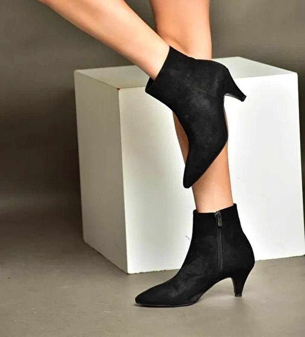 R404710002 Siyah Süet Alçak Topuklu Kadın Bot - Görsel 1