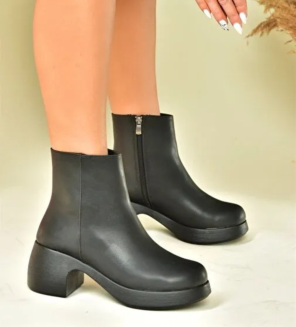 Siyah Kalın Kısa Topuklu Günlük Kadın Bot N282210209 - Görsel 1