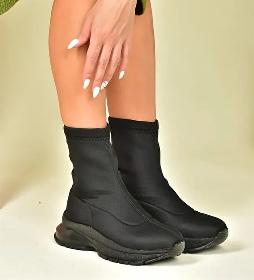 Siyah Kumaş Kalın Tabanlı Günlük Kadın Bot N239026004 - Görsel 1