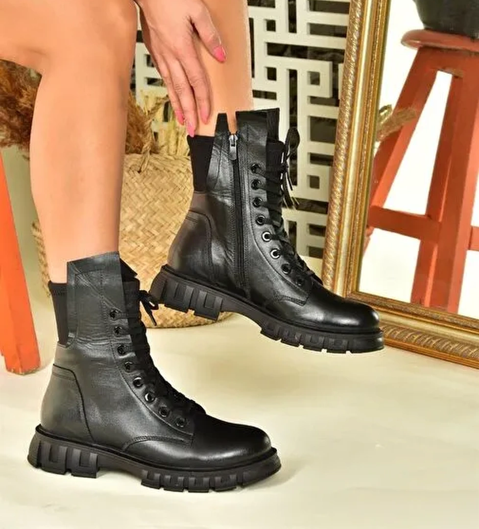 Siyah Hakiki Deri Günlük Kadın Postal Bot N555101503 - Görsel 1