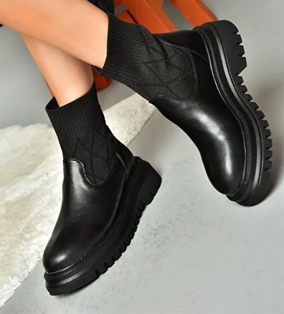 R312100609 Siyah Kalın Tabanlı Kadın Bot - Görsel 1