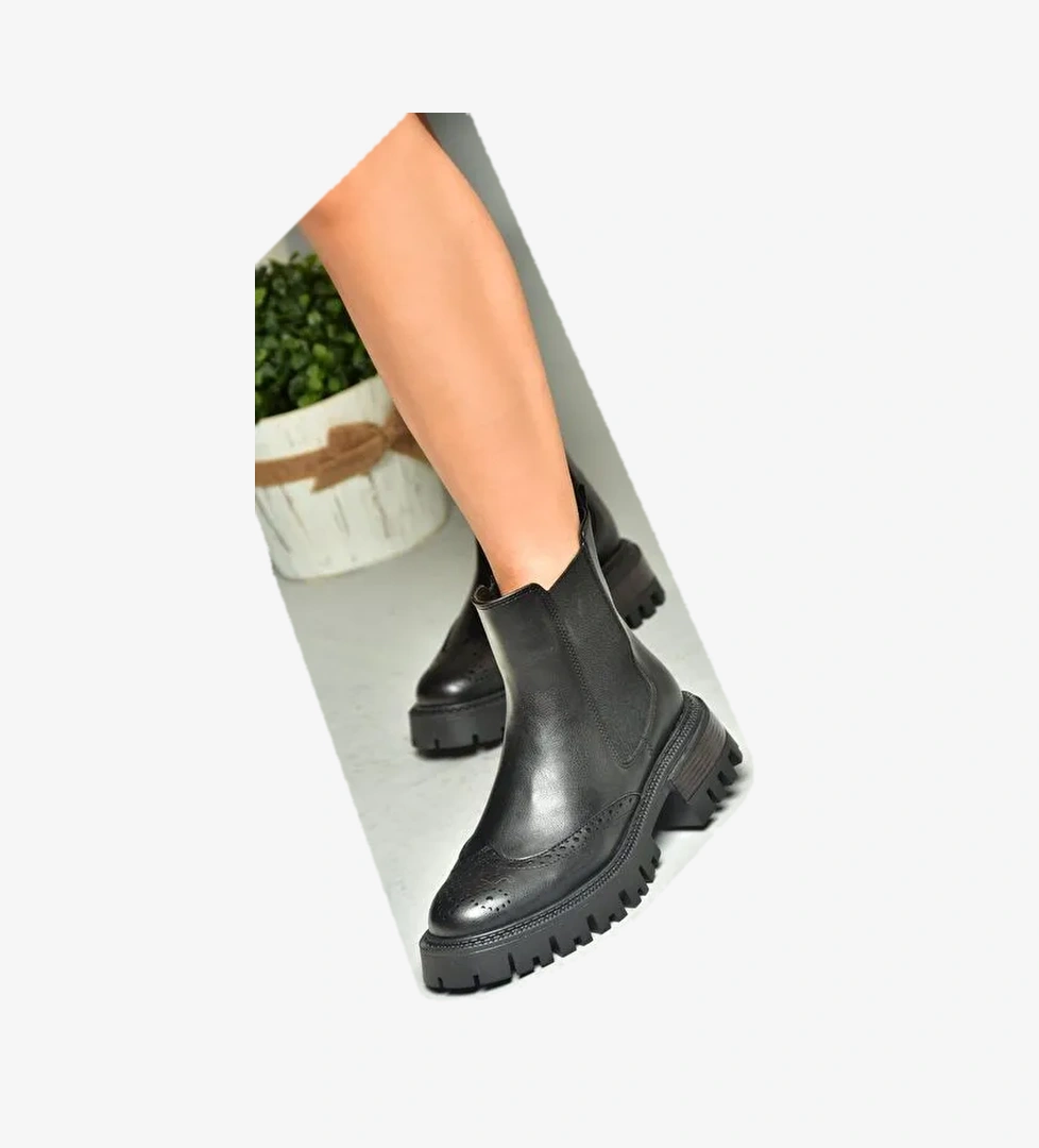 R312152909 Siyah Kalın Tabanlı Kadın Bot - Görsel 1